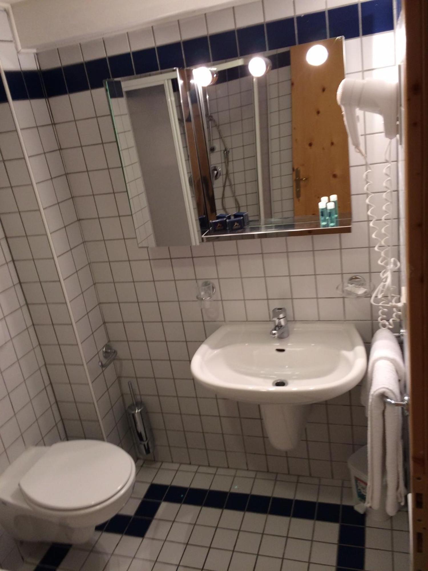 Hotel Fortini Мадона ди Кампильо Стая снимка